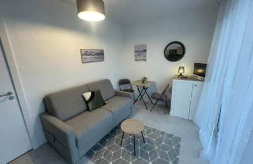 Studio indépendant, piscine & jardin en centre-ville - Foto 3