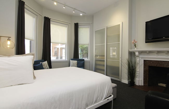 Maverick Suites at 245 Newbury St - Photo 6