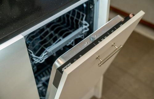 Stunning 2-bed, 2-bath Property In Central London - Photo 26