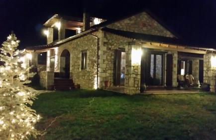 Petrines Villes Avramilias - Photo 49