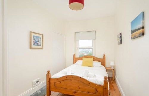 Penthouse Apartment with Impressive Views Sleeps 2 to 8 - Foto 27