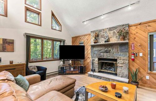 Pocono's Resort | Fire Pit, Jacuzzi, Winter Sport - Foto 12