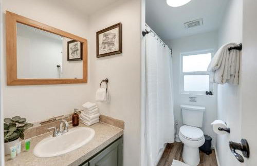 Lakefront Mount Vernon Home with Private Dock! - Foto 16