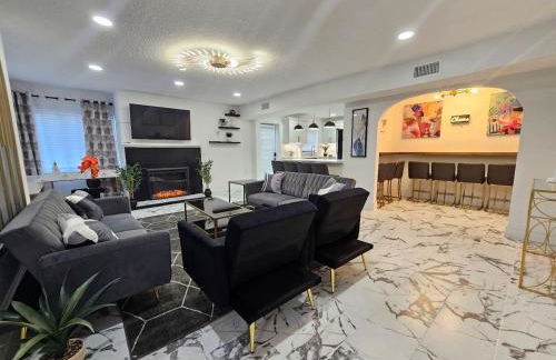 Stylish Duplex walkTO Lake Eola Orlando. Sleeps 8 - Foto 34