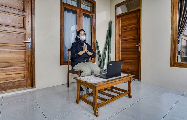 OYO Homes 91006 Eco Tourism Desa Cibodas Areng 5 Syariah - Photo 7