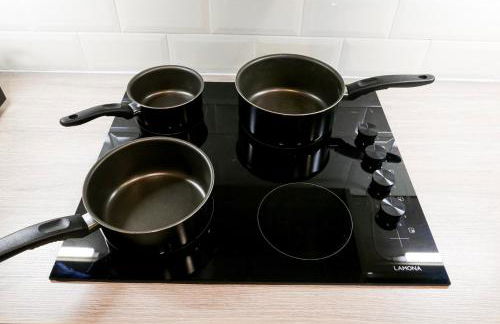 1 bed Apt close to Leeds Arena Sleeps up to 4 people F4 - Photo 6