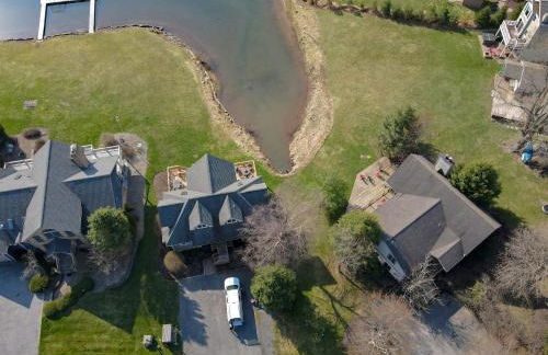 Lakefront Home Near Wisp with Great Location Dock Slip Hot Tub - Foto 37