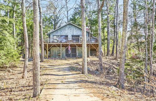 Lakeside Getaway - Lake Access & Firepit - Photo 35