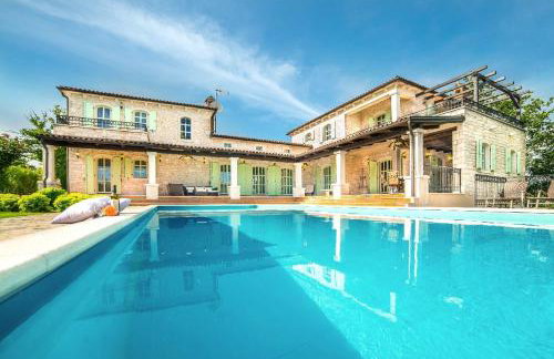 Vila Romana - Foto 1