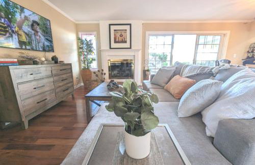 4 BR Encino Home w/ Amazing Yard, Near Everything - Foto 35