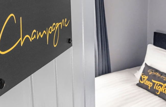 The Gathering Chester 1 Sleeps 14 Very Close to City Centre - Photo 12