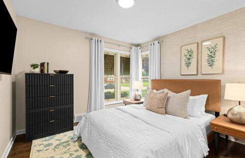 New! Cozy Mid Century Modern Oasis 3bd Home - Foto 24