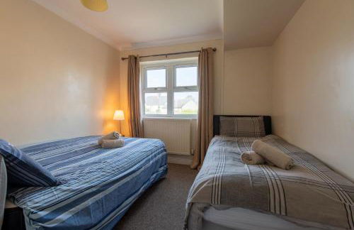 13 Victoria Road Apartment - Photo 4