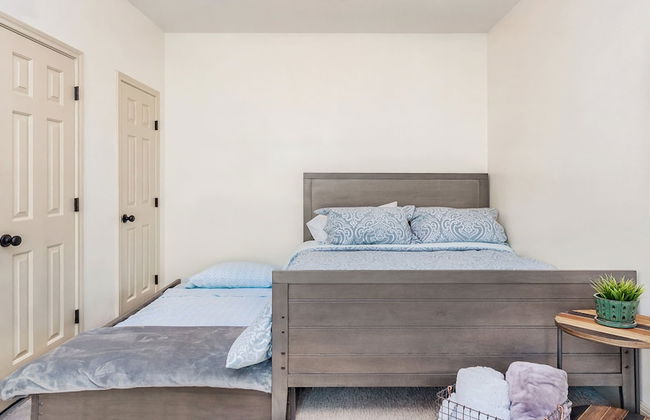 Upstay - 2-home Complex in Govalle for 18ppl - Photo 27