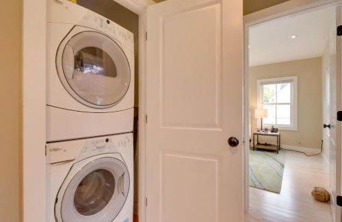 Walk to Beach and Commercial Street! Condo with Patio - Foto 24