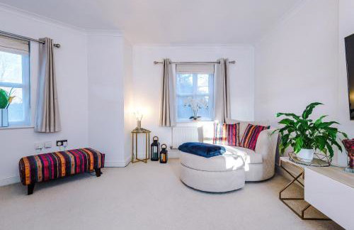 Driveway Stylish 3Bedroom Home in Middleton - Foto 34