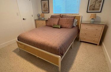 Mid-Century with Outdoor Oasis - Foto 18