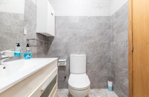 Casa das Dognas with Private Pool & Garden - Castelo de Paiva, by Hopstays - Foto 17