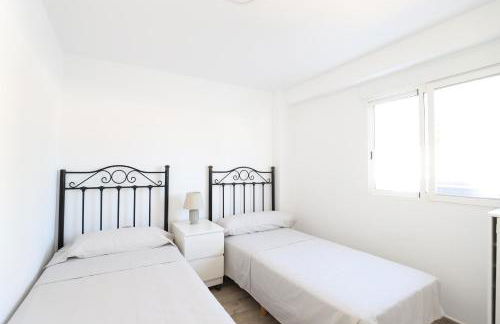 2 apartamentos en una excelente villa de playa compartiendo Piscina y Jardín - Foto 2