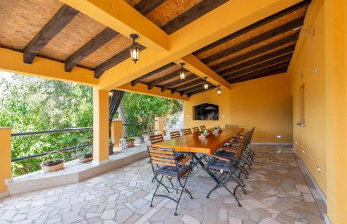 6 Bedroom Awesome Home In Prolozac - Foto 3