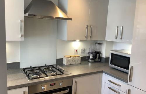 Entire 2 bedroom house in Tamworth - Photo 8