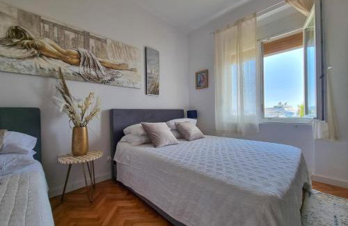 ANGEL BY THE SEA LUXE Apartment - Photo 4