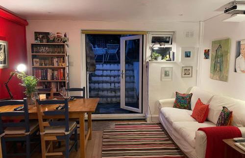 Comfy child/dog friendly garden flat heart Camden - Foto 2