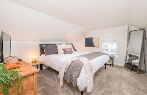 Downtown 2 Bedroom Home - Office - Foto 6