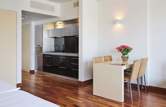 Mamaison Residence Diana - Photo 24