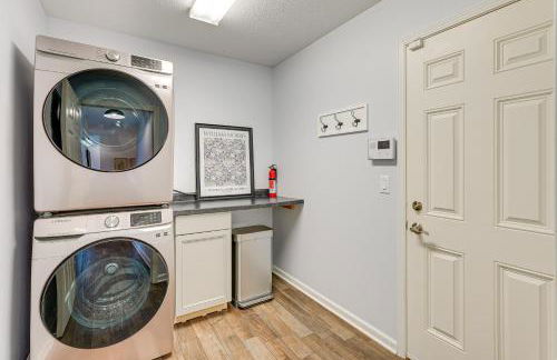 Private Yard and Pond Views Fort Wayne Family Home! - Foto 22