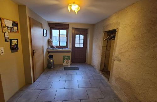 Gîte spacieux avec terrasse, confort moderne dans un cadre verdoyant et propice aux balades. - FR-1-589-79 - Foto 32