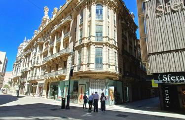 Piso en pleno centro de Albacete con garaje - Foto 1