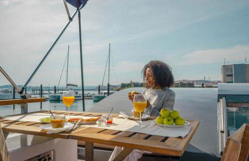 Exclusivas vistas al mar en casa barco, pleno centro, terraza, parking - Foto 4