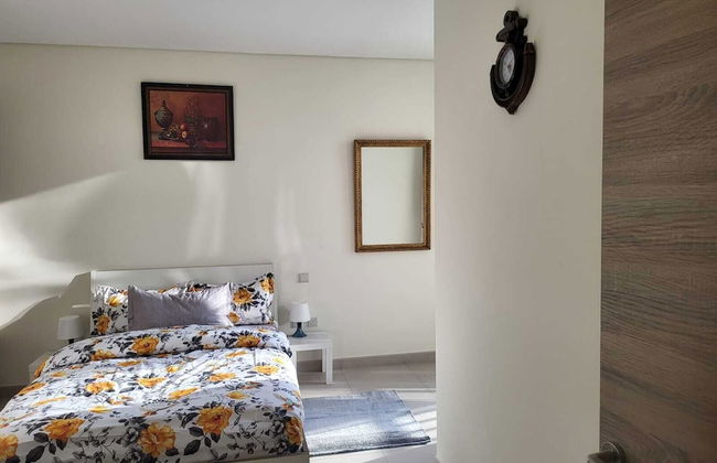 B411 FURNISHED APARTMENT WITH MAIDROOM - Foto 3