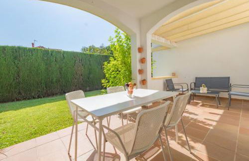 Casa Adosada Esquinera Urbanización Piscina Comunitaria - Photo 3