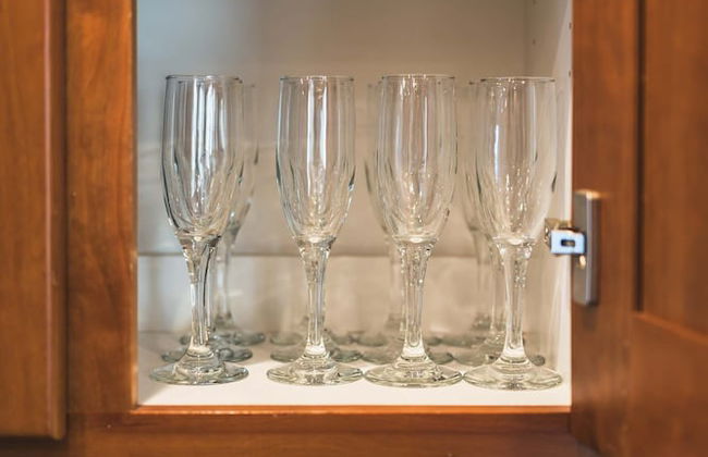 Waterfront Retreat With Stunning Views Modern Co - Foto 27