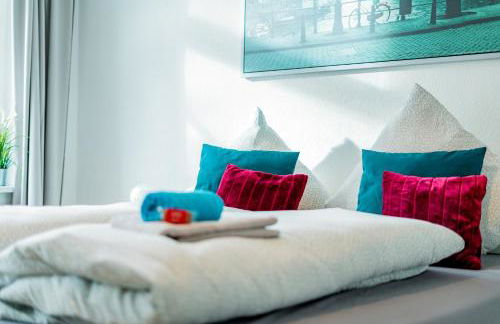 Helle Wohnung mit Balkon & moderner Küche - ideal für Paare mit Kind - Foto 1