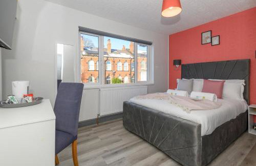 Leeds Stay Private En-Suite Room Shared Kitchen - Pass the Keys - Photo 2