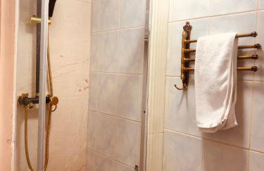 London Central 4 bed House with Garden - Photo 12