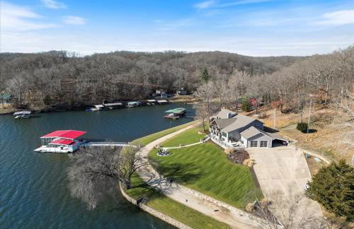 LOTO Pointe, Updated Luxury Home w/ Boat & PWC Slip, Boat Ramp, Firepits, Pool Table & More! - Foto 59