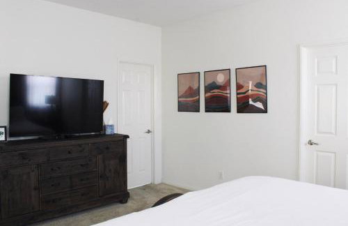 Entire Bungalow w/ Private Pool Near Palm Springs! - Foto 21