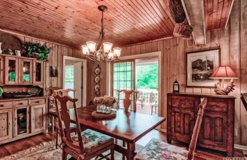 Cashiers Cedar Creek Club Cabin - Foto 6