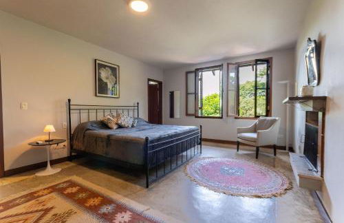 Casa espaçosa com piscina ampla e churrasqueira perto de São Paulo - Foto 38