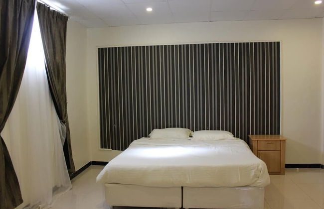 Al Amoria Furnished Apartments 3 - Foto 13