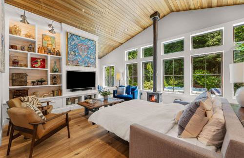 Mountain-View Retreat with Hot Tub & Waterfalls - Foto 30