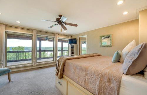 Eagle Rock Gem on Table Rock Lake with Decks and Grill - Photo 11