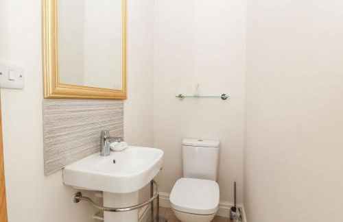 The Old Tywyn Post Office - Photo 29