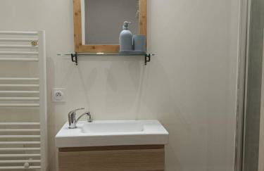 Stella Studio Cosy proche tram - - Foto 13