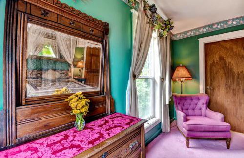 Astoria Painted Lady Historic Apt with River View! - Foto 16