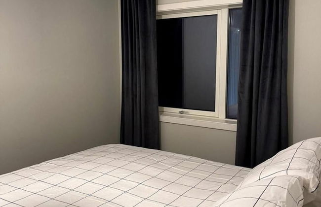 NEW Duplex Apartment Near the City With Free Private Parking - Foto 5